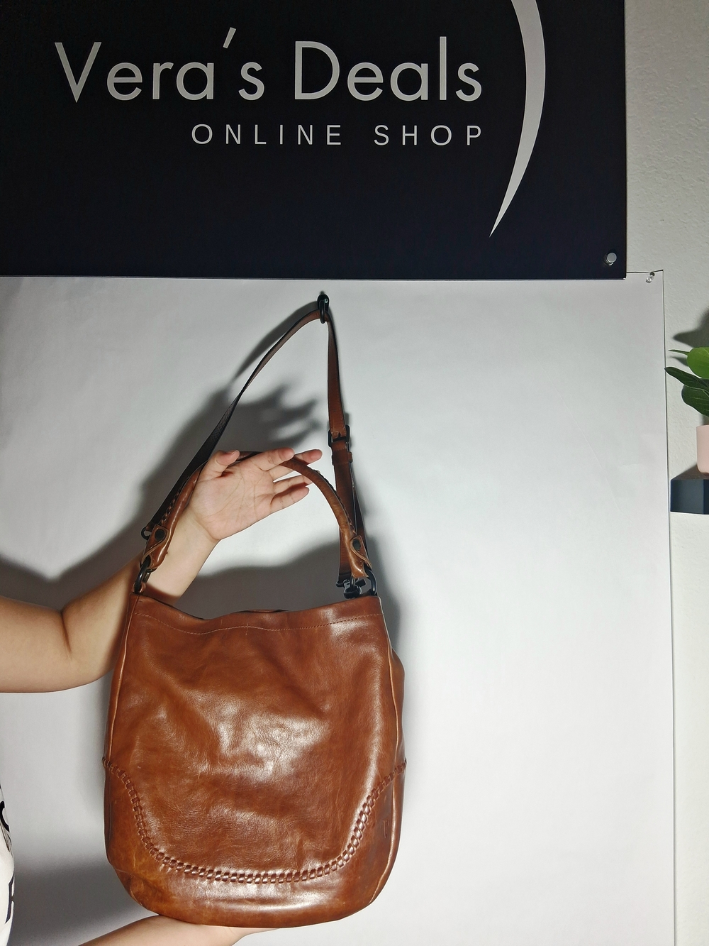 Frye Melissa Genuine Leather Slouchy Hobo Shoulder Bag - Picture 4 of 15
